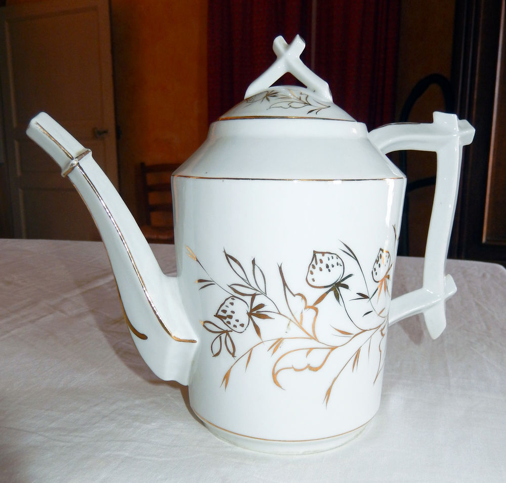 Service &agrave; caf&eacute; porcelaine ancien Cuisine