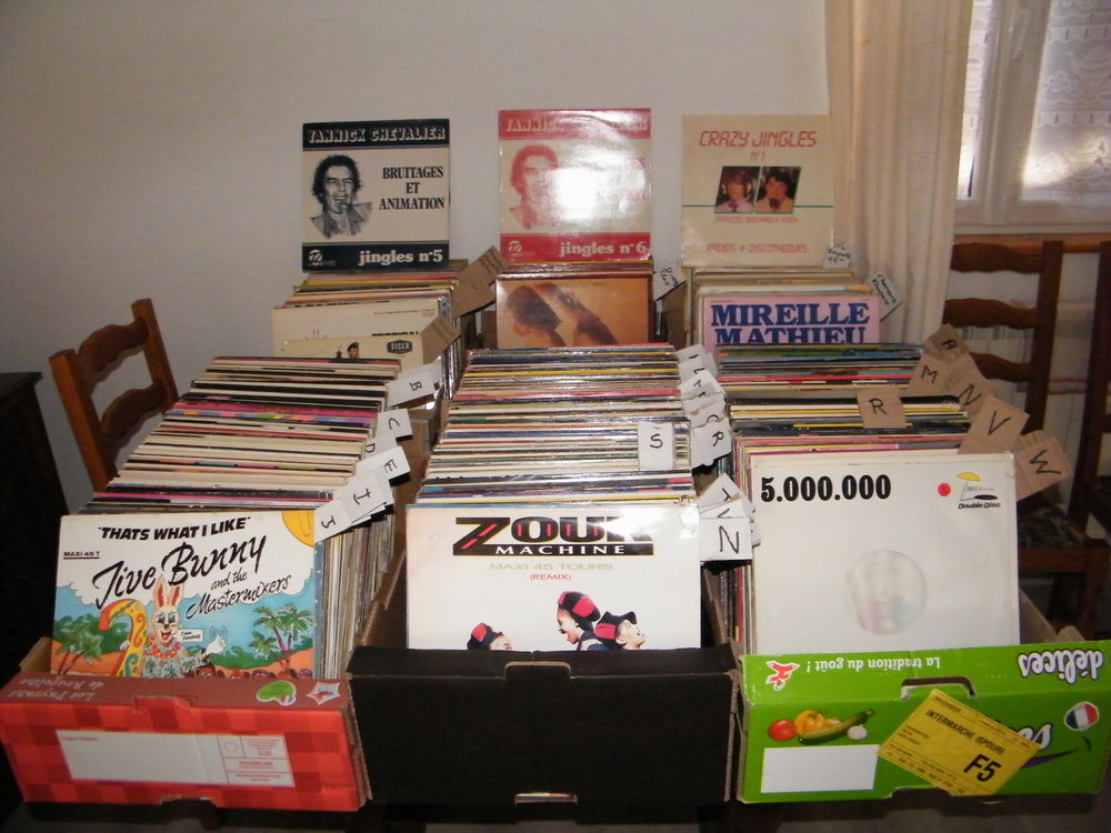 Recherche acheteur de vinyles pour un lot de 1600 disques
CD et vinyles