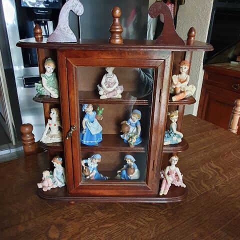 Etag�re + Figurines 55 Pfastatt (68)