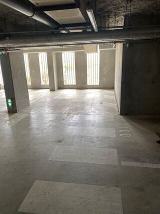  Parking / Garage  louer 16 m