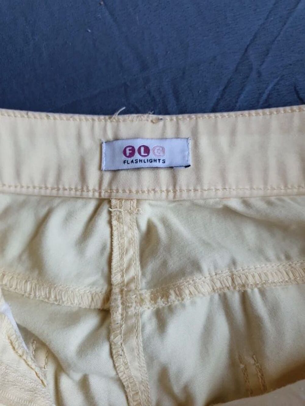 Lot pull &agrave; capuche et pantalons Flash Lights Vêtements