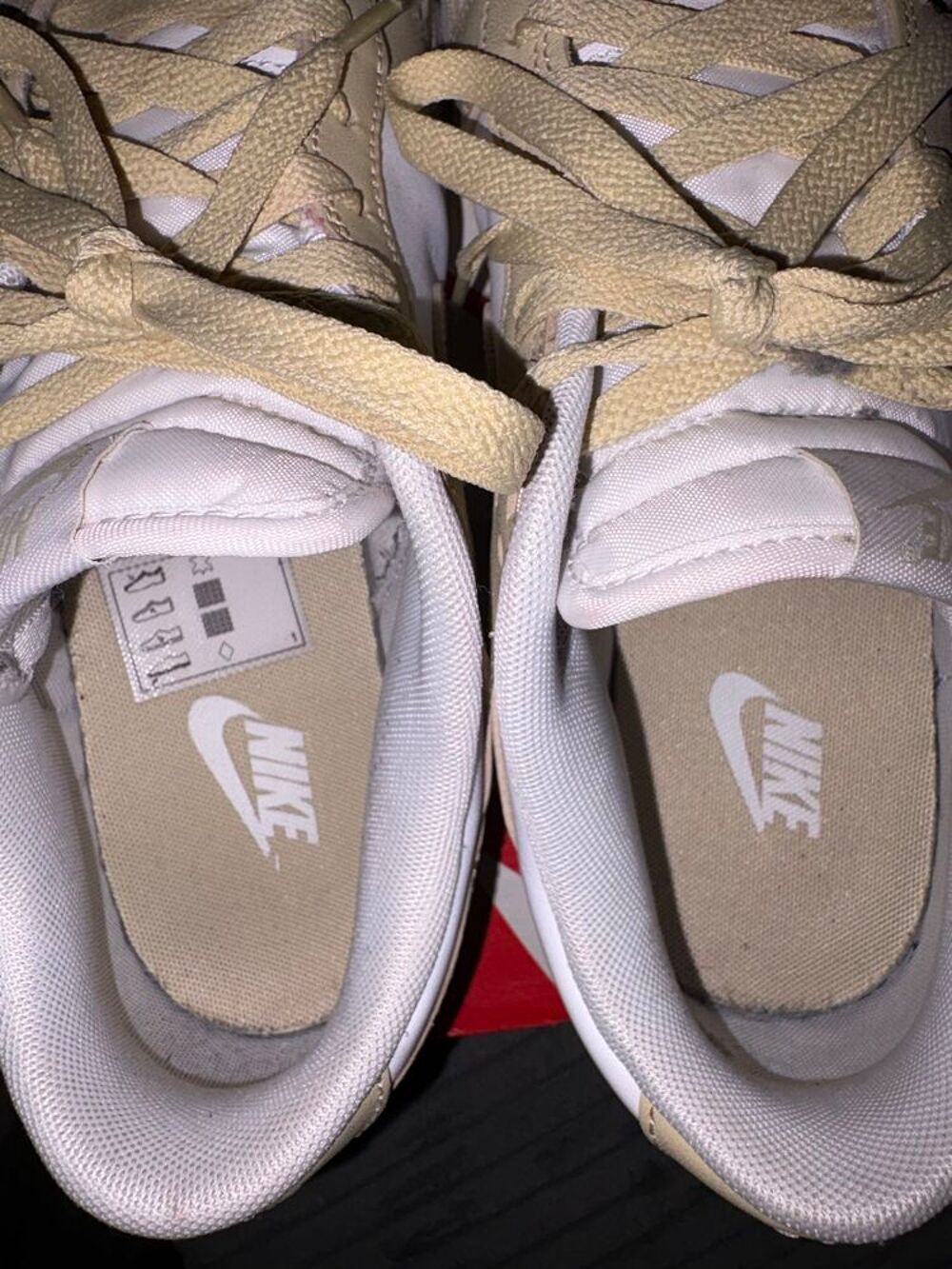 Nike Dunk Low beige/blanc €" T. (ta pointure) Chaussures