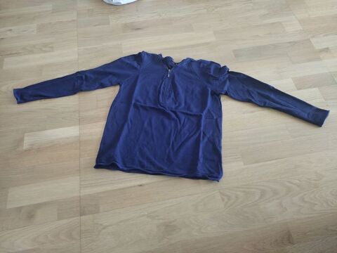 F (37) - T2 ? Pull bleu   Br�al   2 Paris 13 (75)