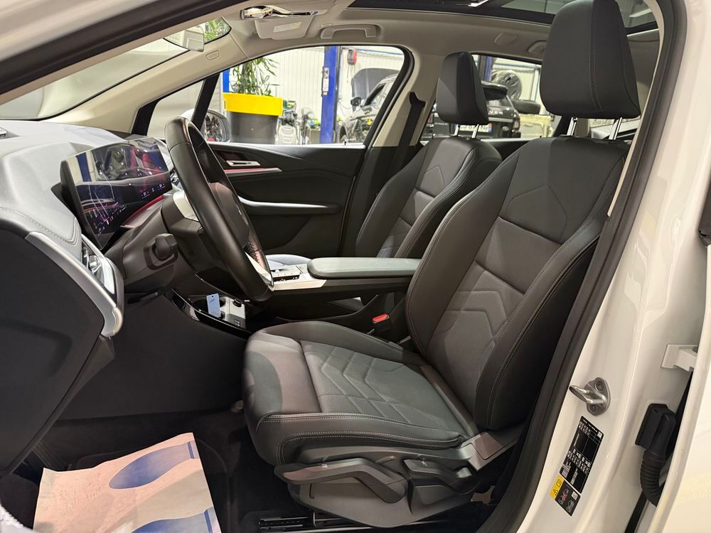 Serie 2 225e Active Tourer X-Drive Luxury Toit-Ouvrant Panoramique . 2023 occasion 31100 Toulouse