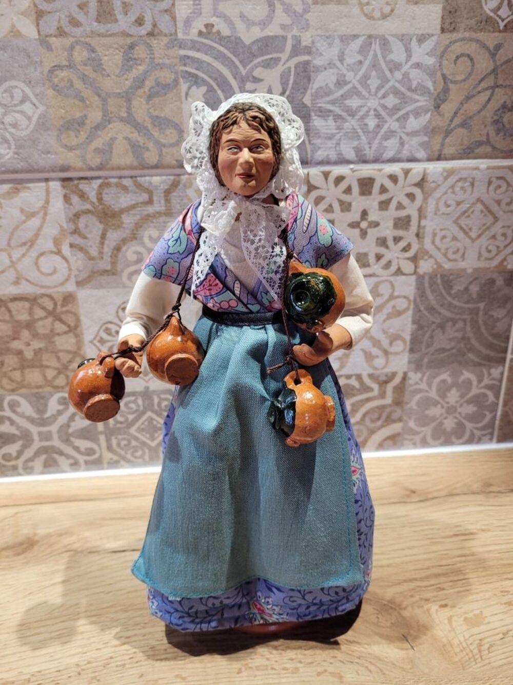 Figurine. Santon. Femme. 