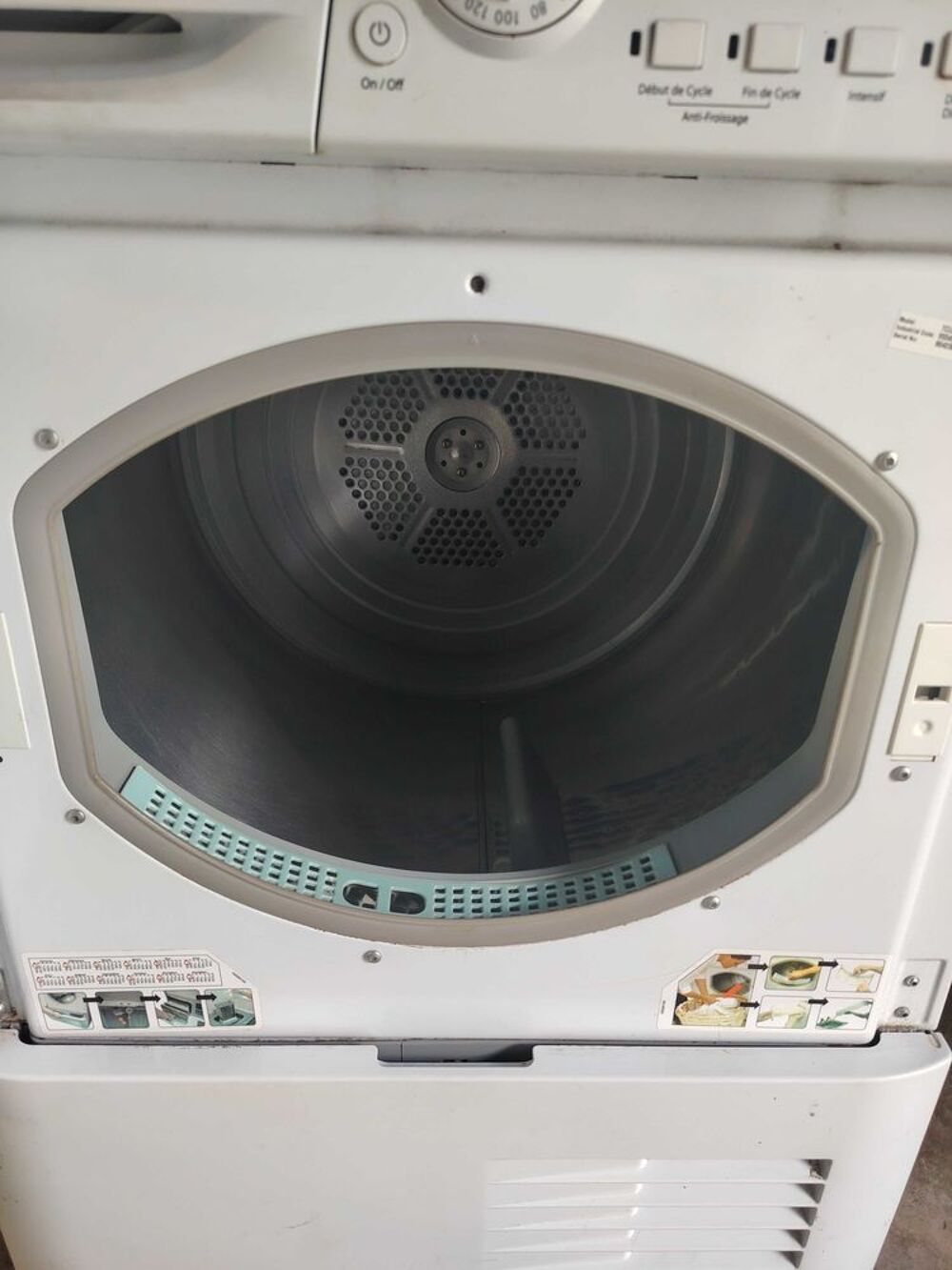 s&egrave;che ariston Electroménager
