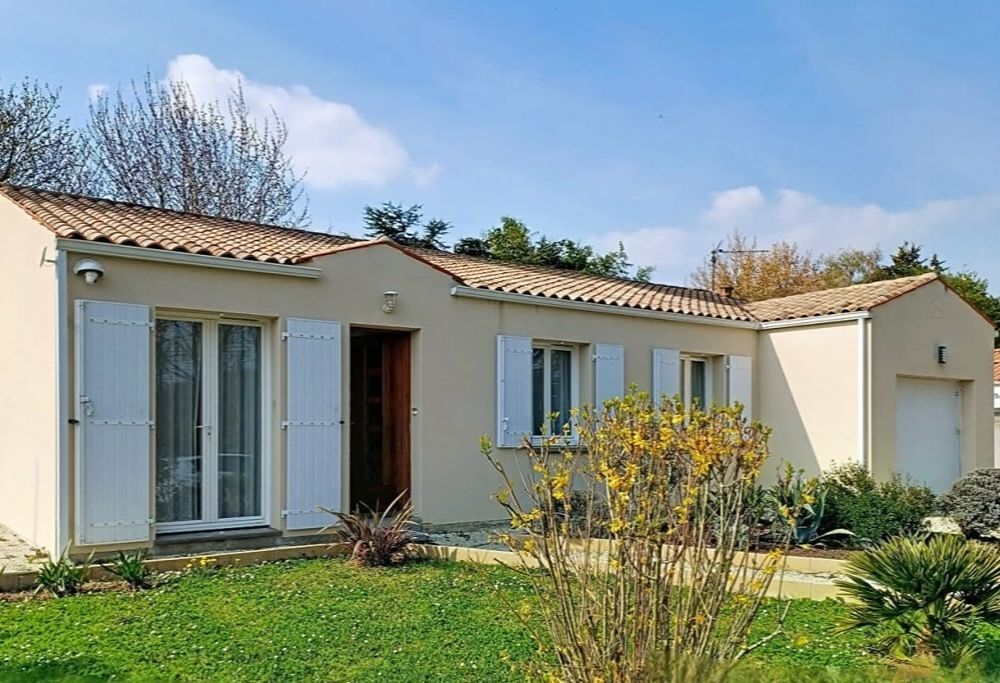 Maison 4 pièces 82 m² · à Corme-Royal · 82 m² · 200 000 €