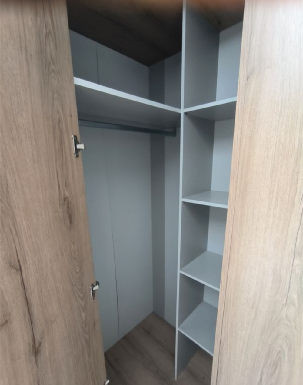 Dressing complet tr&egrave;s bon &eacute;tat (penderie, tiroirs, &eacute;tag&egrave;res) Meubles