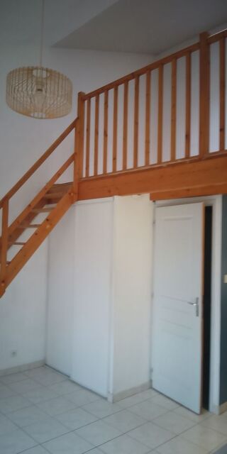  Appartement à louer 2 pièces 32 m²
