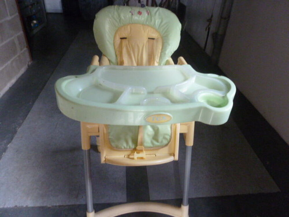 CHAISE HAUTE BEBE Puériculture