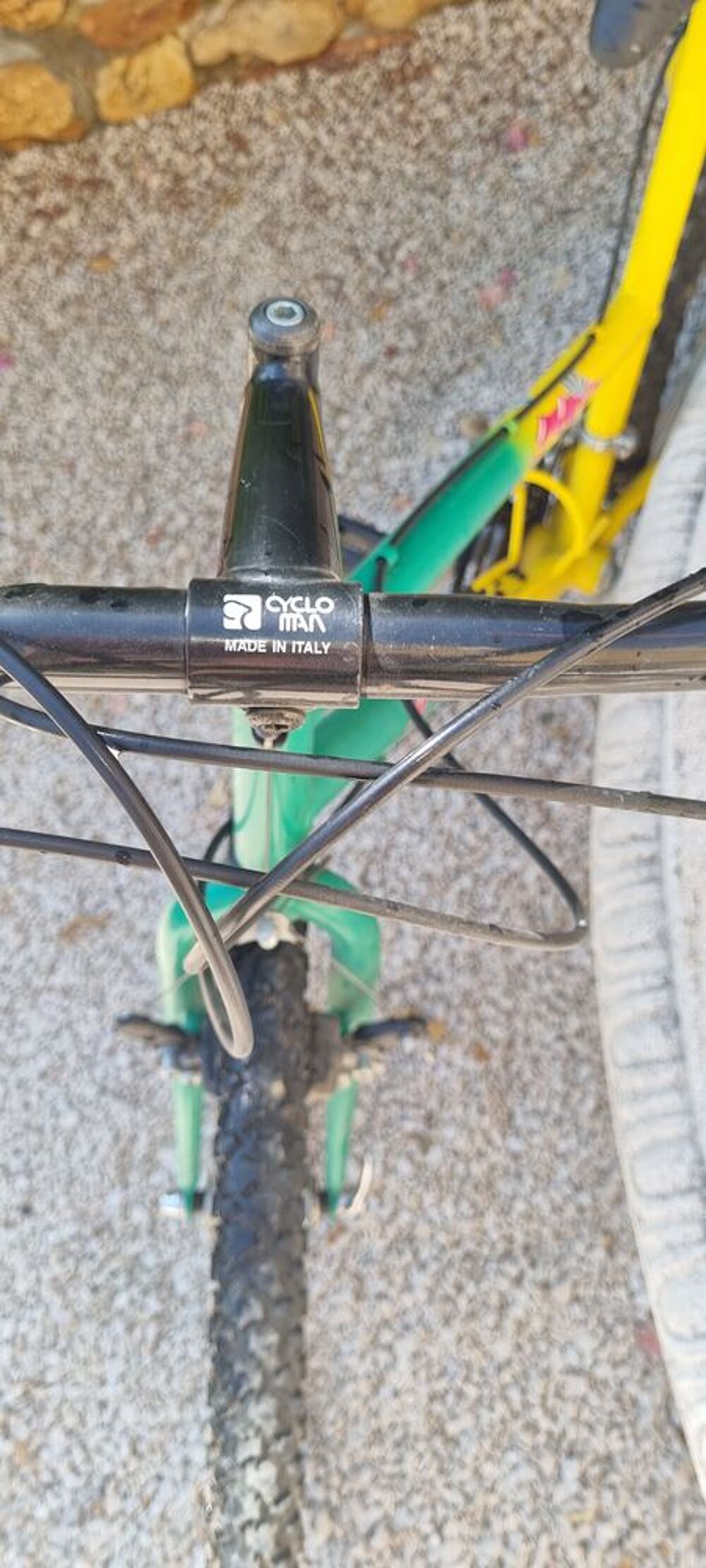 BEAU VELO FEMME EN BON ETAT Vélos