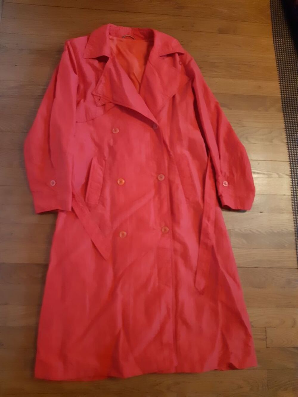 Imper long couleur rouge marque Dannimac T 38 Vêtements