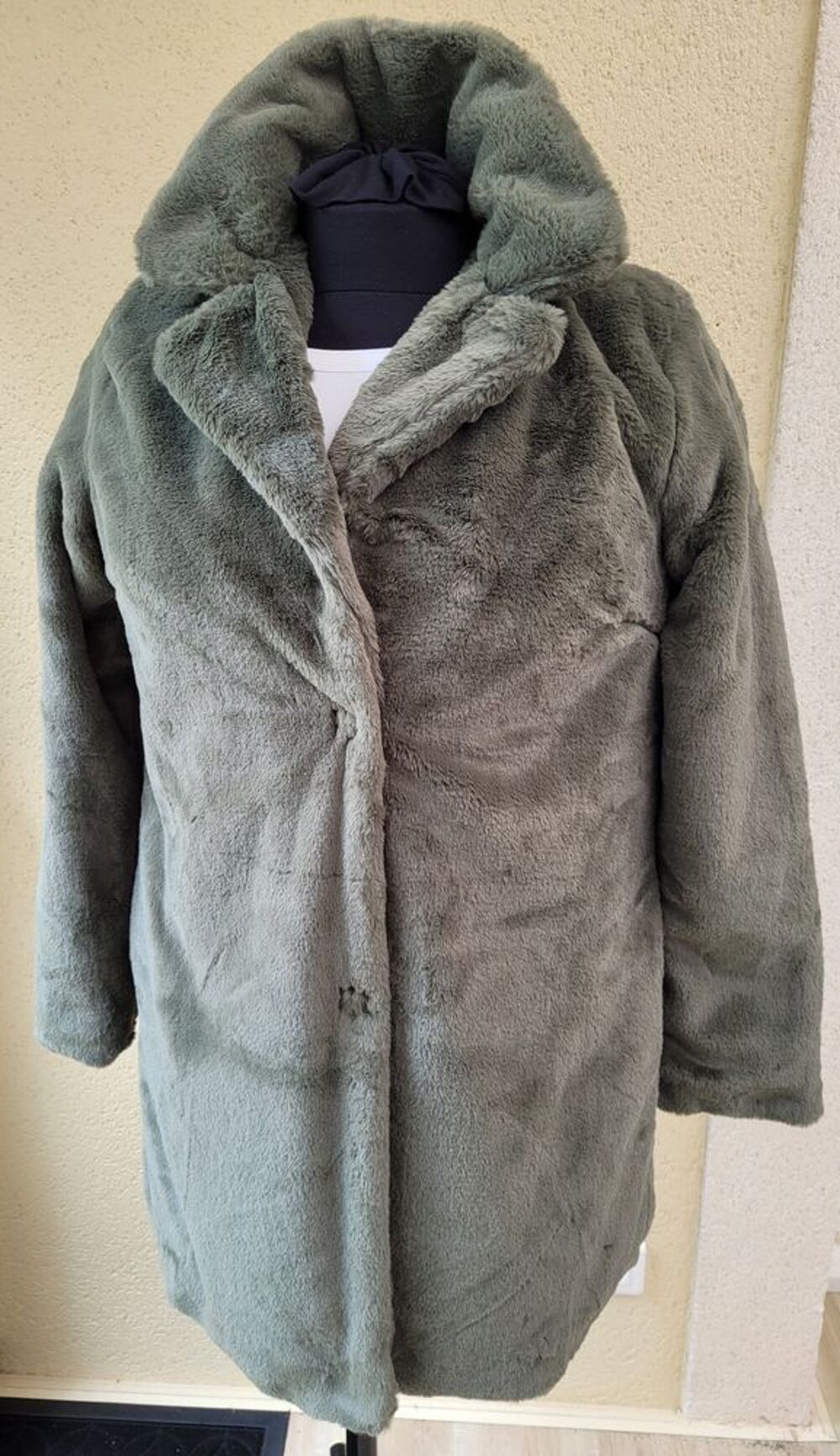 Manteau imitation fourrure Kaki Vêtements