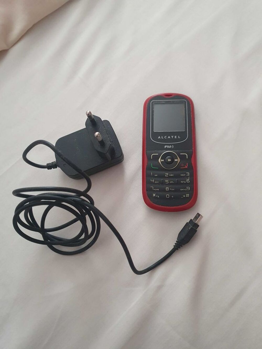 alcatel one touch OT-305 Téléphones et tablettes