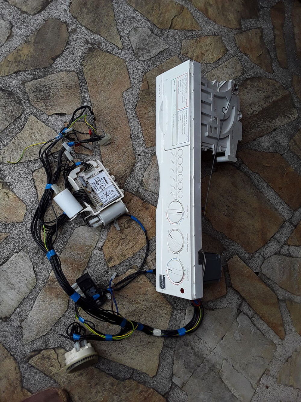 Pi&egrave;ces d&eacute;tach&eacute;es pour lave linge Rectiligne FH 2500TX Electroménager