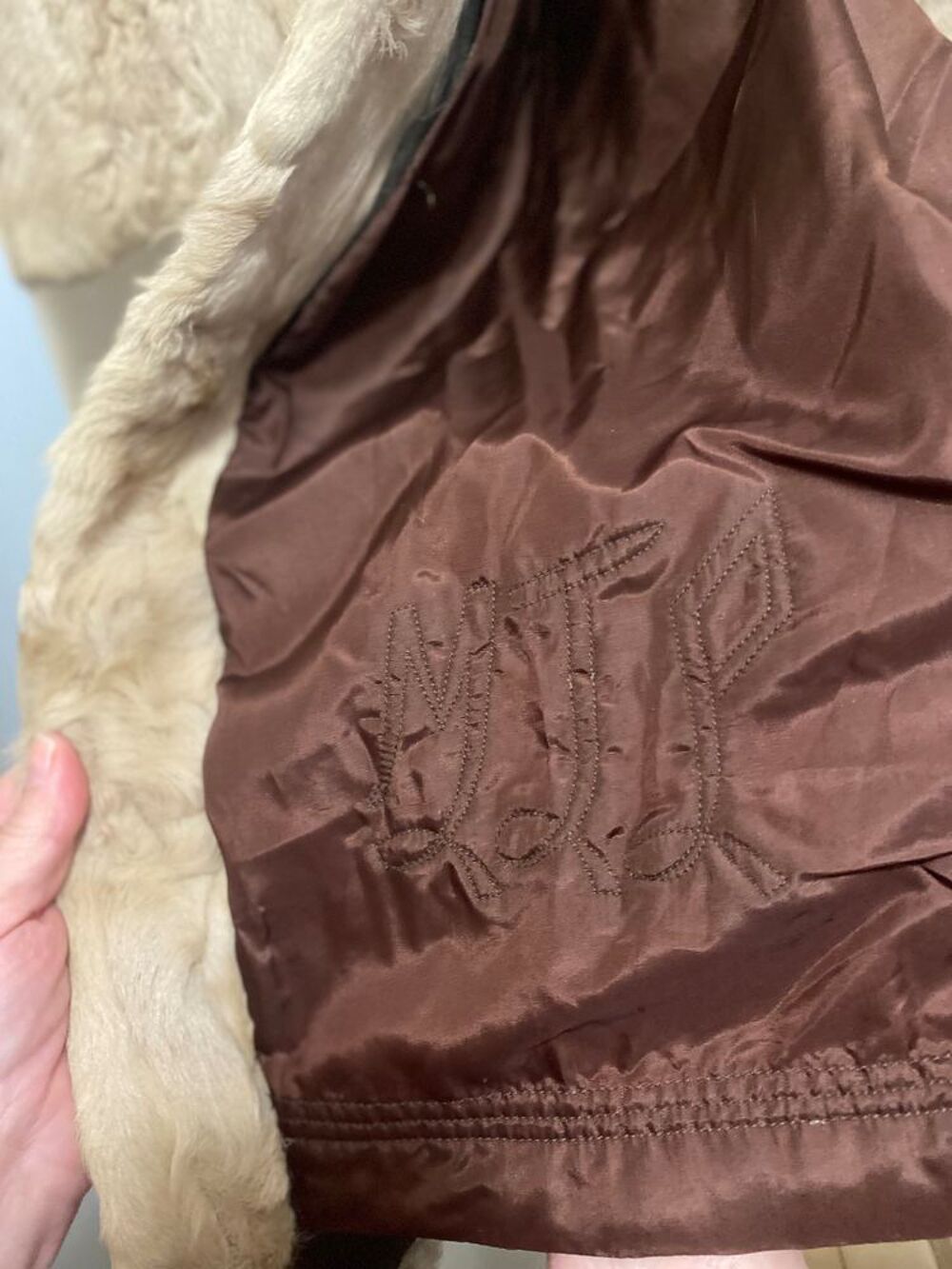 Manteau en Vison couleur tr&egrave;s rare et certifi&eacute;. Vtements