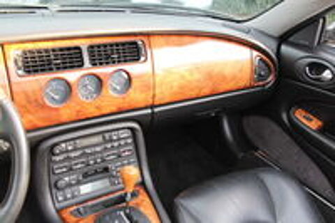 XK8 4.0i V8 2000 occasion 59310 Auchy-lez-Orchies