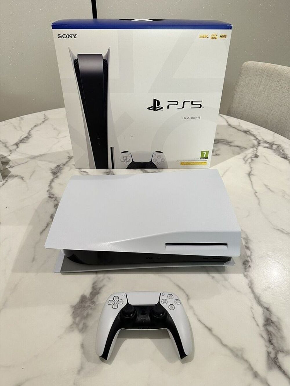 Console Sony PlayStation 5 (PS5) 825 Go Disc Edition - blanche avec DualSense blanche Consoles et jeux vidos