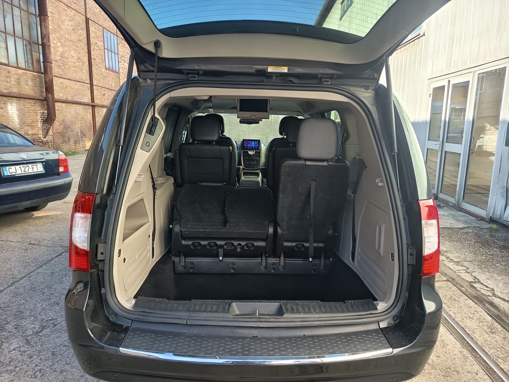 VOYAGER Voyager 2.8 Multijet II 163 ch Gold A 2012 occasion 91100 Corbeil-Essonnes