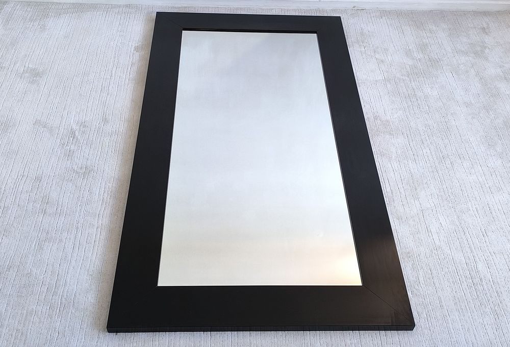 Tr&egrave;s beau grand miroir intemporel, noir laqu&eacute; Barbara Barry Décoration