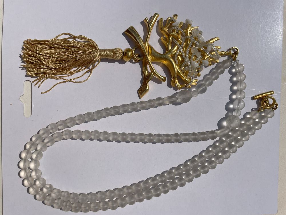 Collier Arbre dor&eacute; + enfilage perles rocailles passementerie Bijoux et montres