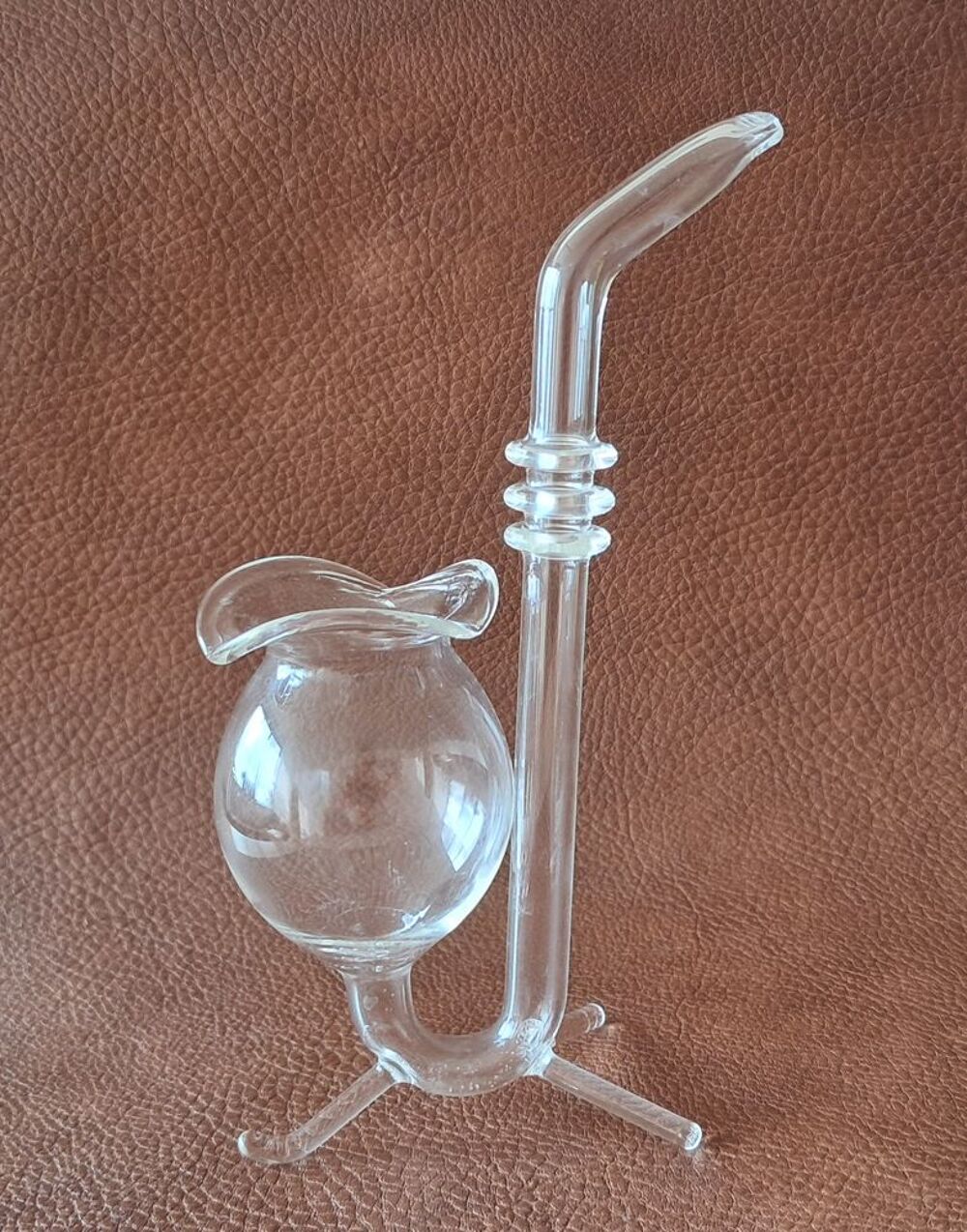 pipe &agrave; cognac alcool en verre souffl&eacute; transparent 
Cuisine