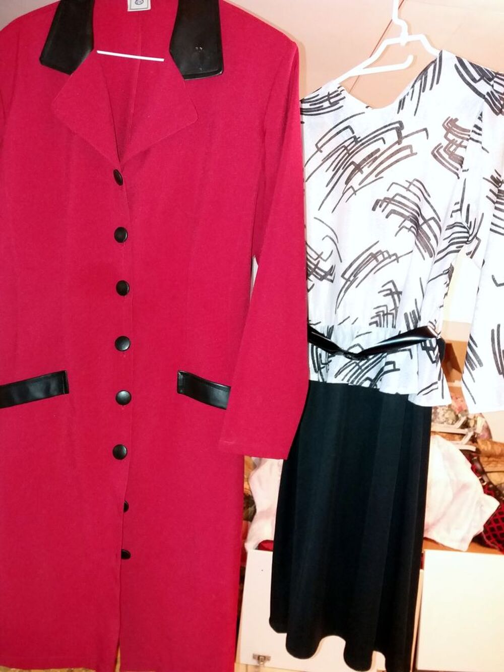 Diff&eacute;rentes robes Vêtements
