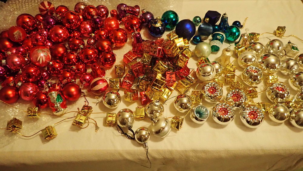 250 pi&egrave;ces de d&eacute;coration de No&euml;l Décoration