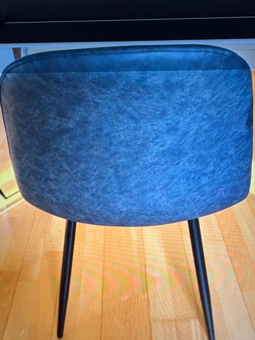 AV 4 chaises noires neuves Meubles