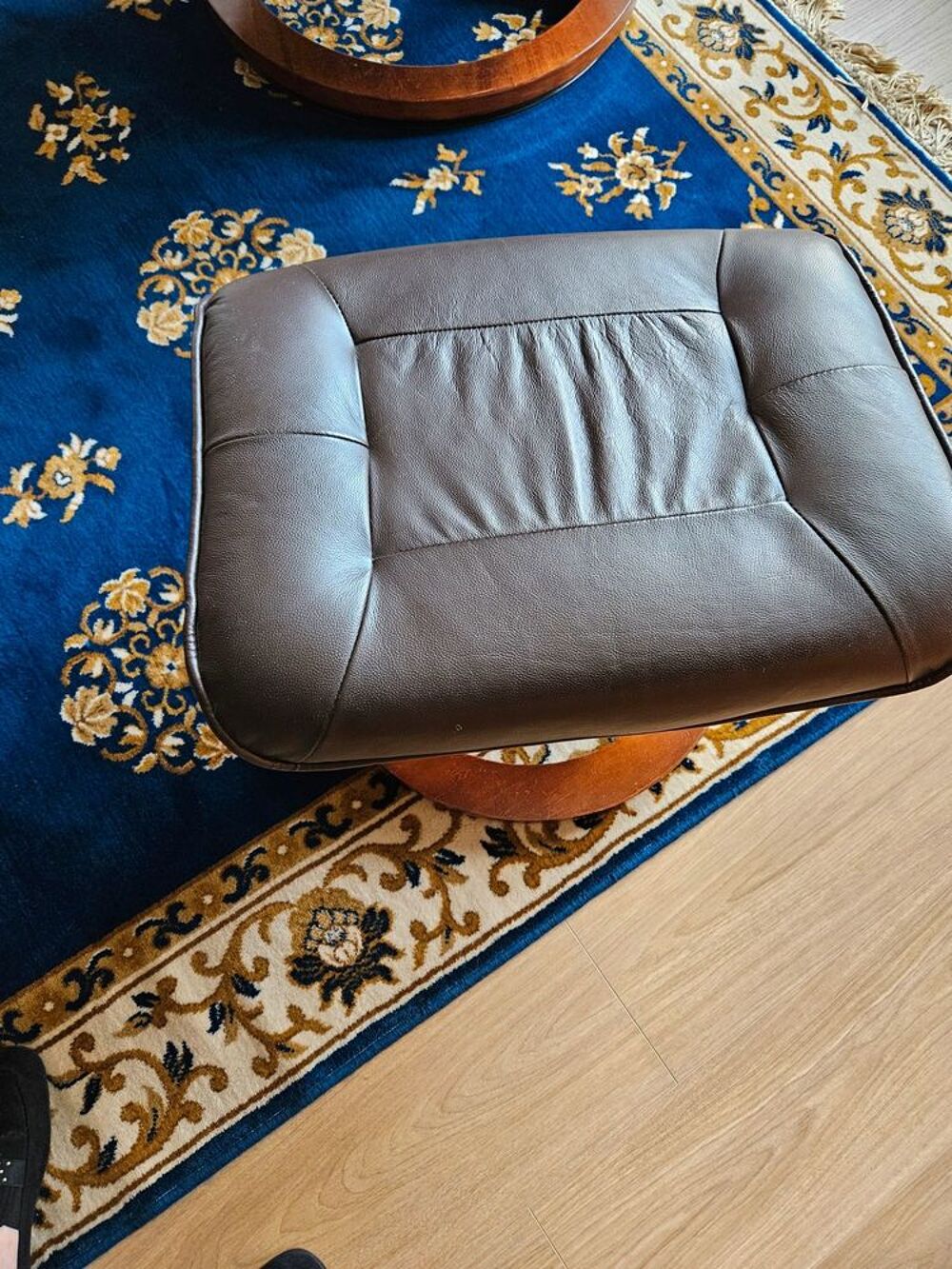 Fauteuil relax manuel inclinable et pivotant et repose-pieds Meubles
