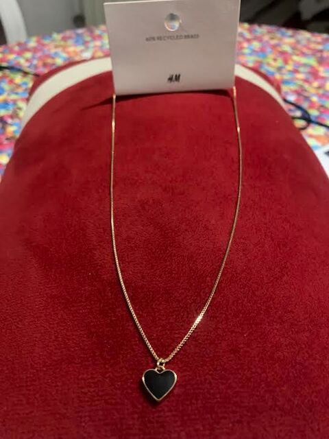 Collier dor�e c?ur H&M 60% Laiton recycl�s Neuf 5.99 N�mes (30)
