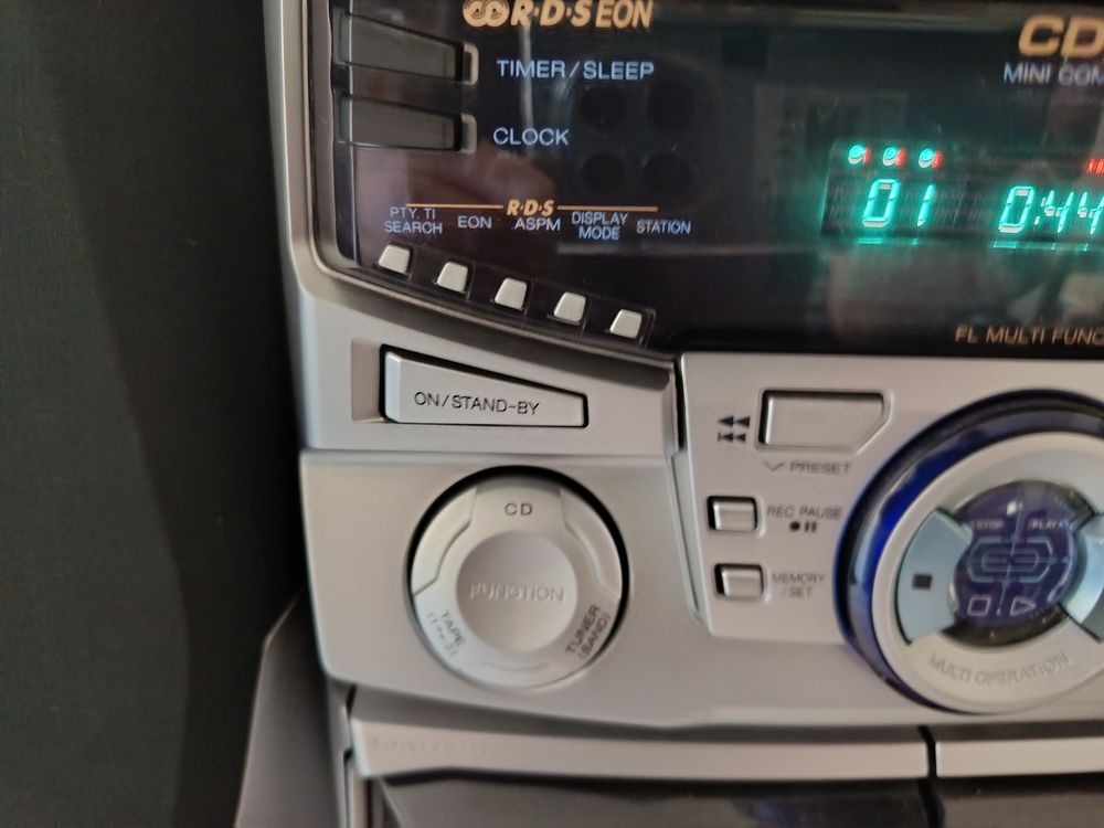 chaine hi-fi sharp cd-c615 Photos/Video/TV