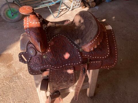 Lot de 2 selles La Farl�de (83)