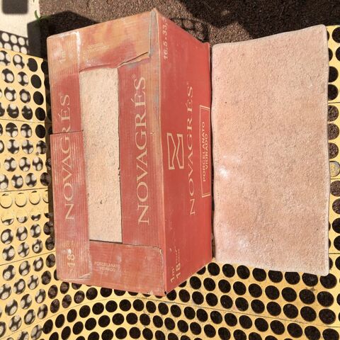 CARRELAGE ANTIDERAPANT 1ER CHOIX 5.543 m� 30 La Limouzini�re (44)