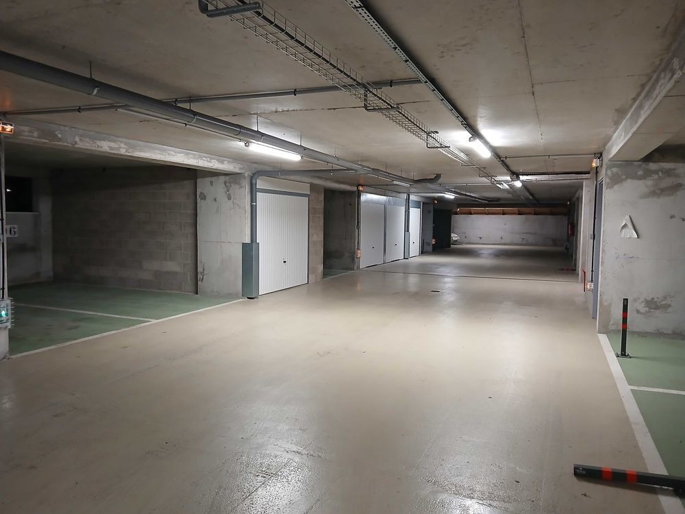 Location Parking/Garage Place de parking couverte sécurisée - 95610 Eragny Éragny