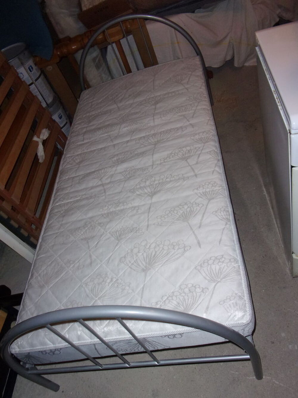 Lit acier gris 1 personne Meubles