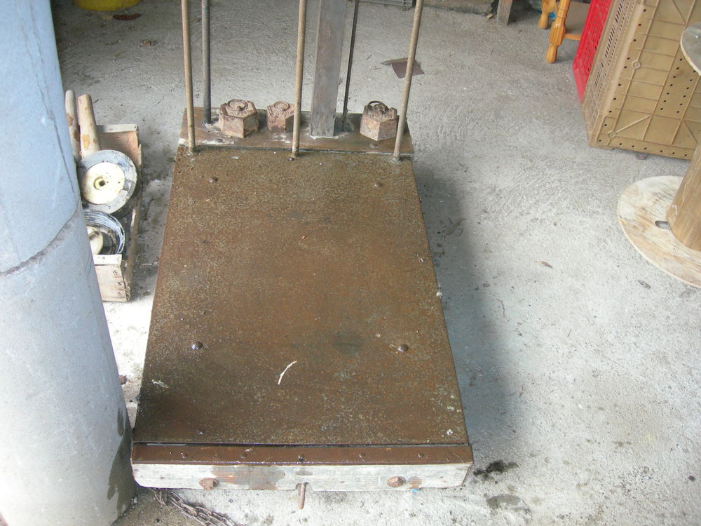 bas cule metallique pese 500 kilos Bricolage