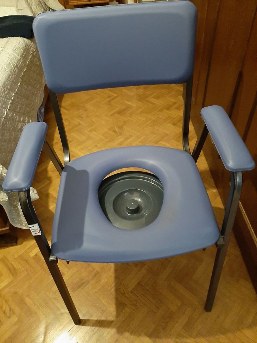 Gratuit chaise perc&eacute;e Meubles