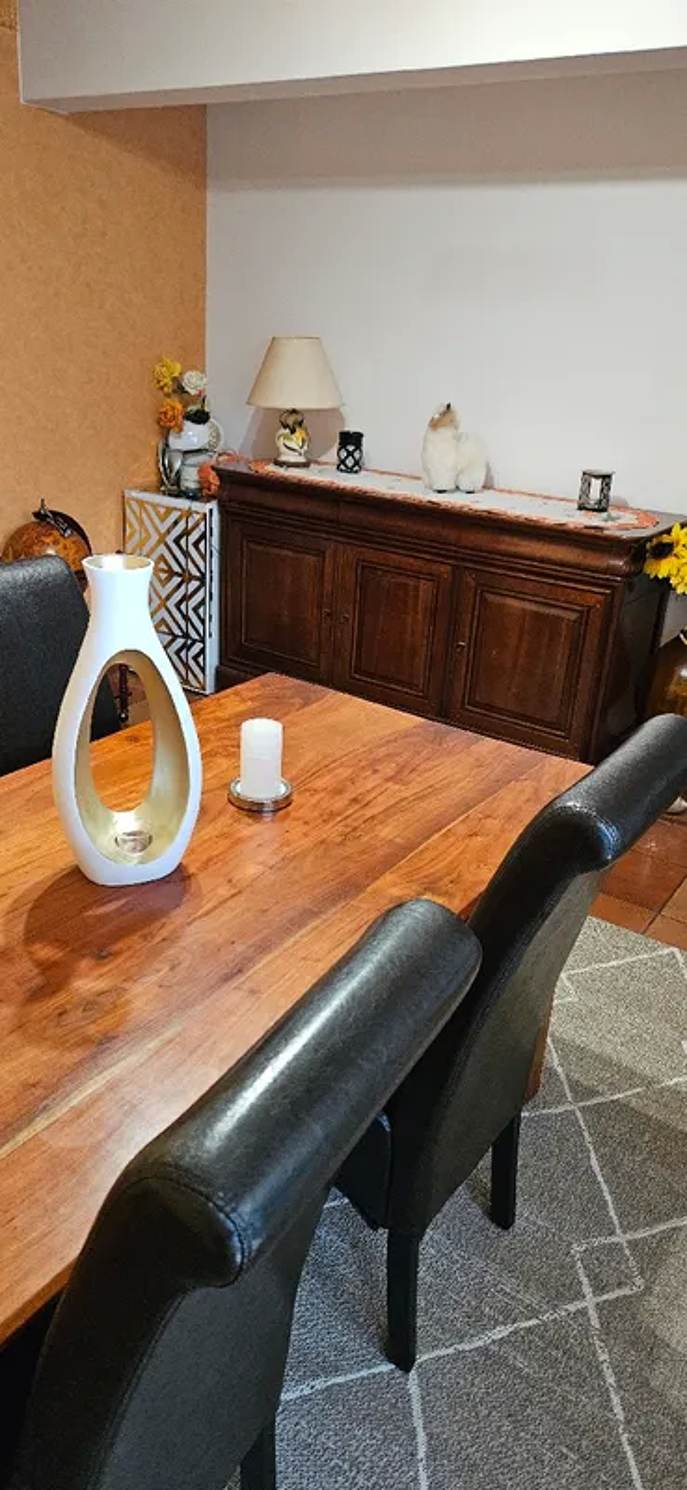 TABLE + MUEBLE BAS Meubles
