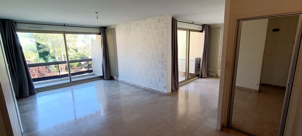 Vente Appartement A Nîmes vendons appartement climatisé avec piscine et tennis Nîmes