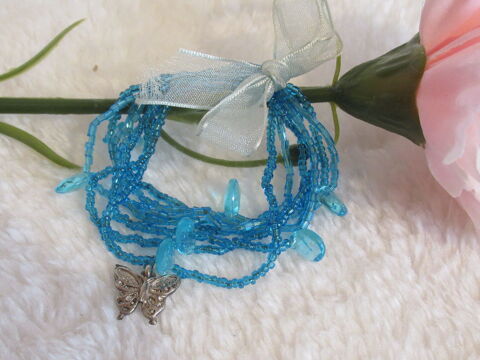 Bracelet fantaisiste lastique - perles et breloque 2 Livry-Gargan (93)
