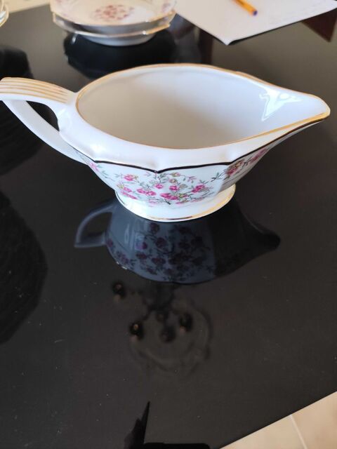 joli service vintage Simiane-Collongue (13)