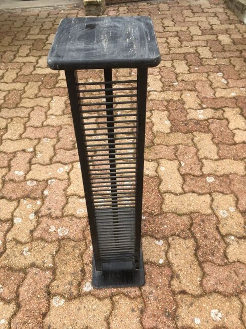 Range CD 10 Montmarault (03)