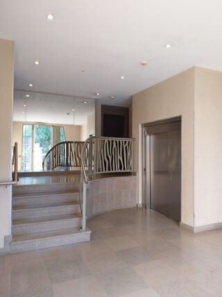  Appartement à louer 1 pièce 28 m²