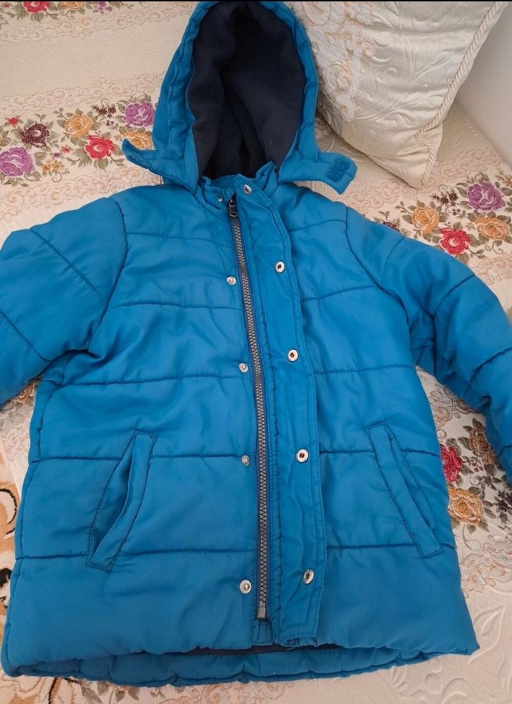 blouson &agrave; capuche polaire 5 ans kiabi tbe Vêtements enfants