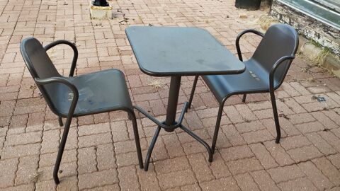 table et chaises  de jardin 80 Gauchy (02)