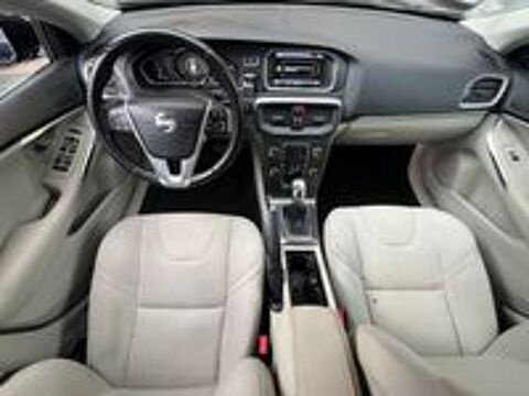 V40 D3 150 Kinetic Geartronic A 2012 occasion 42700 Firminy