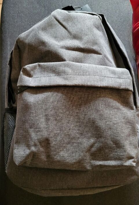 Sac à dos neuf 37 Servon (77)