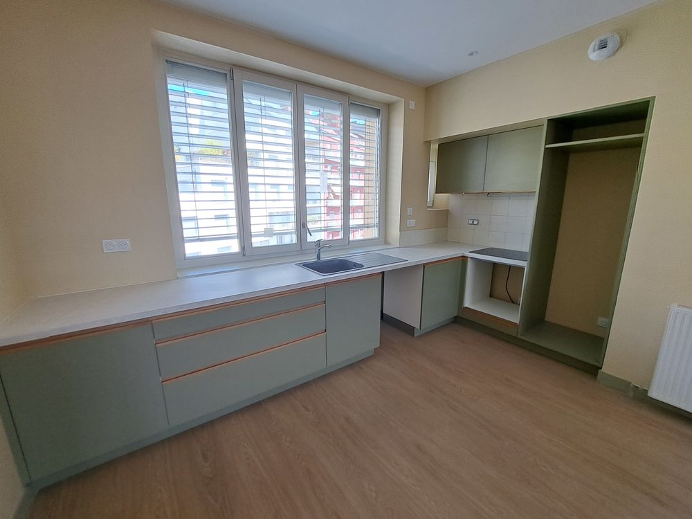 Location Appartement Superbe T3 de 80m² entièrement refait à neuf avec isolation thermique et phonique Grenoble