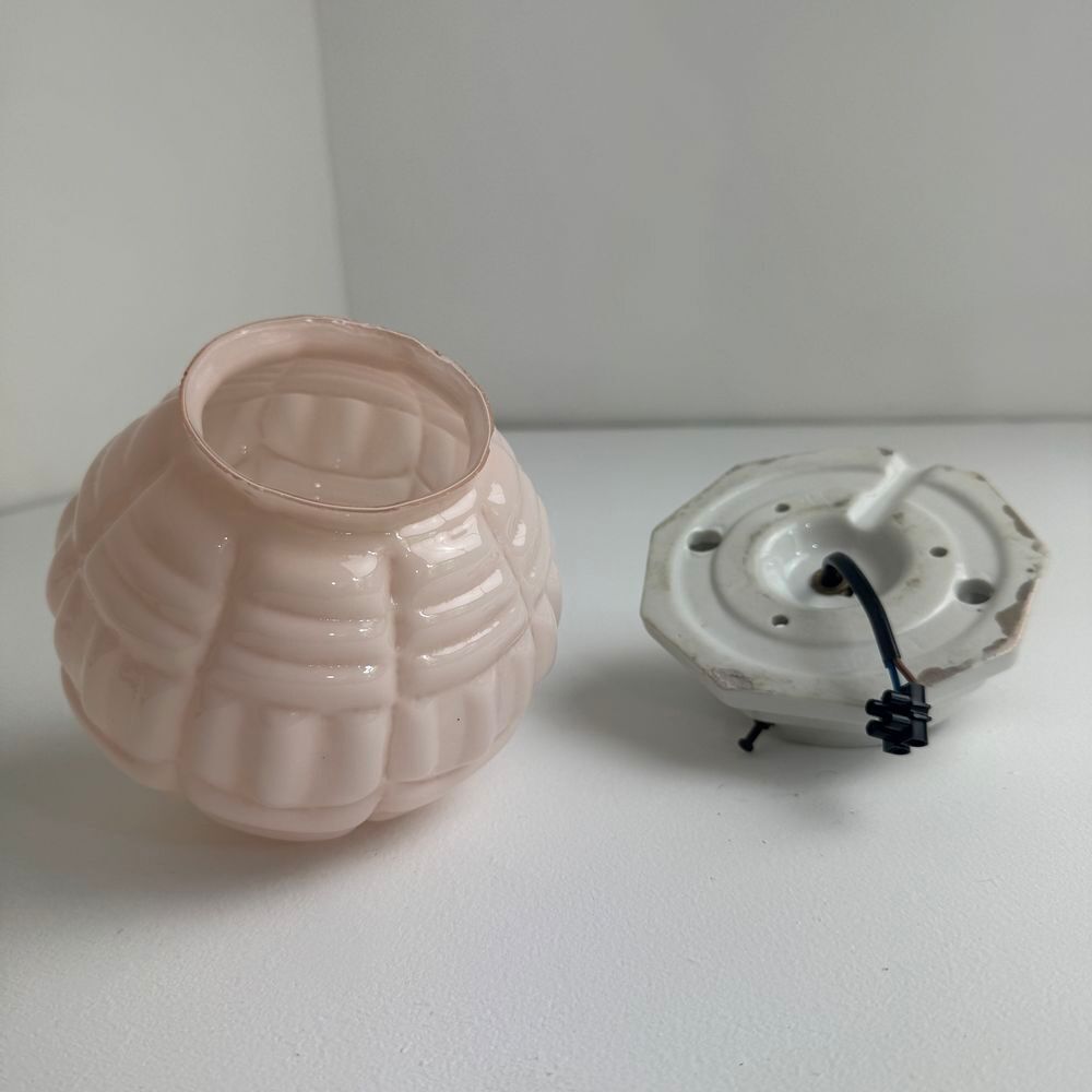 ANCIENNE PETITE APPLIQUE EN OPALINE ET CERAMIQUE ART-DECO Décoration